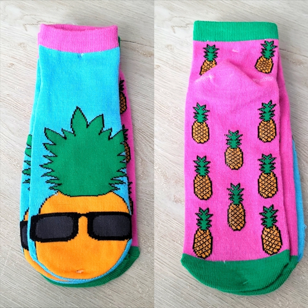 New Set of 2 Pineapples Ankle Socks 🍍🌸💙 Pink & Blue